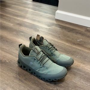 Men’s On Cloud Cloud Dip Running Shoe Olive size 9